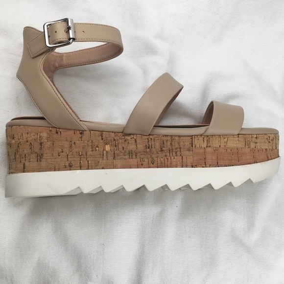 Madden Platform Strappy Sandals Women’s Size 10M - Picture 13 of 13